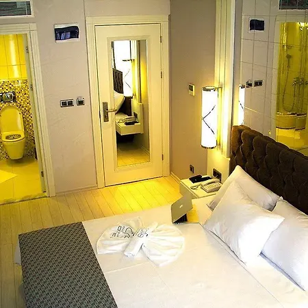 çözel Sare Güzelçamlı